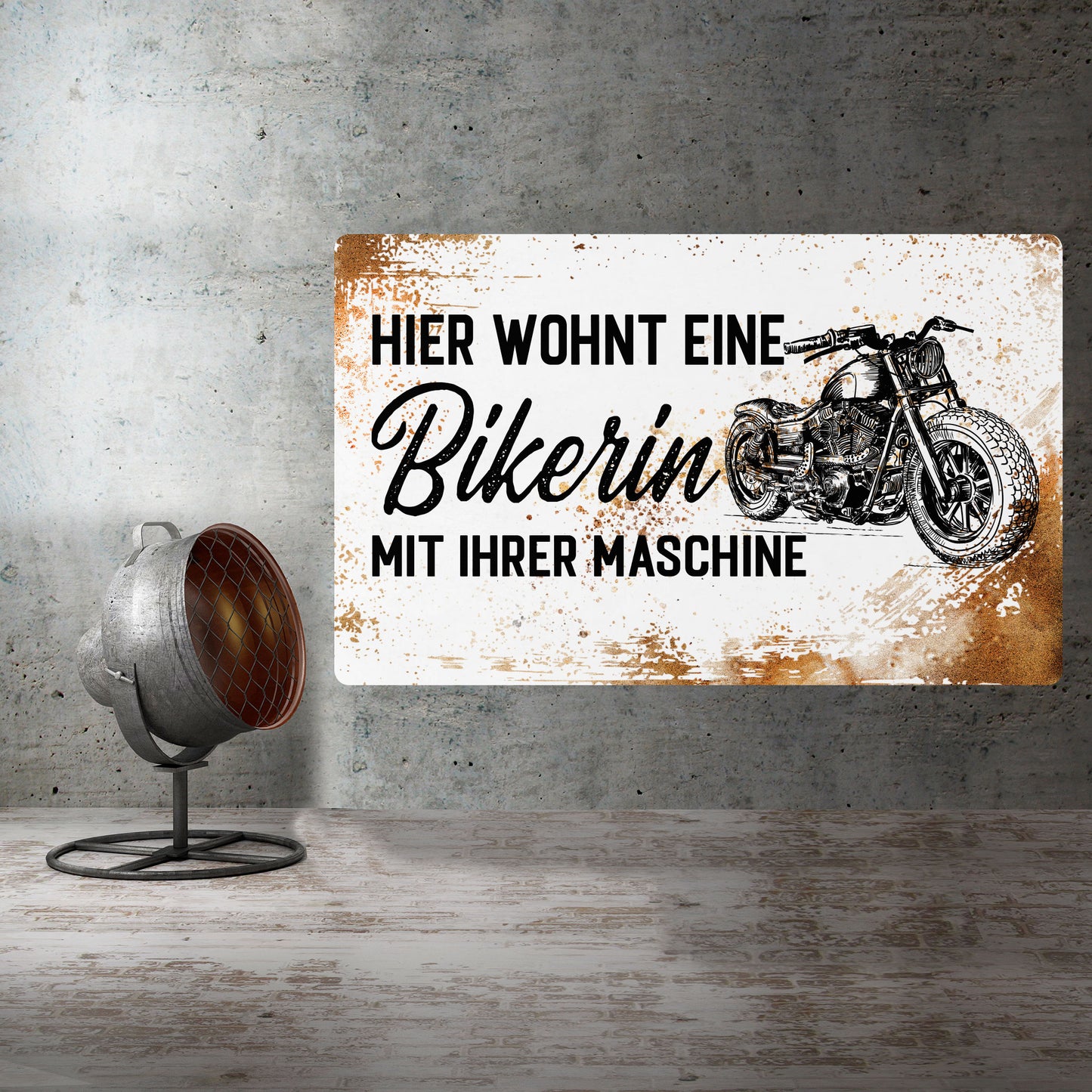 Schild - Hier wohnt eine Bikerin ...