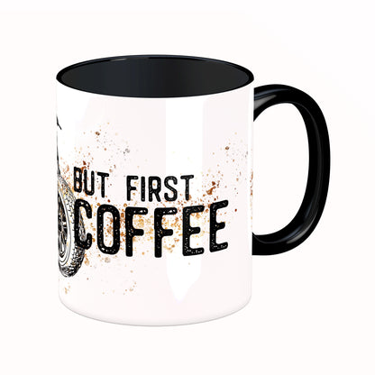 Tasse mit Spruch: But first coffee