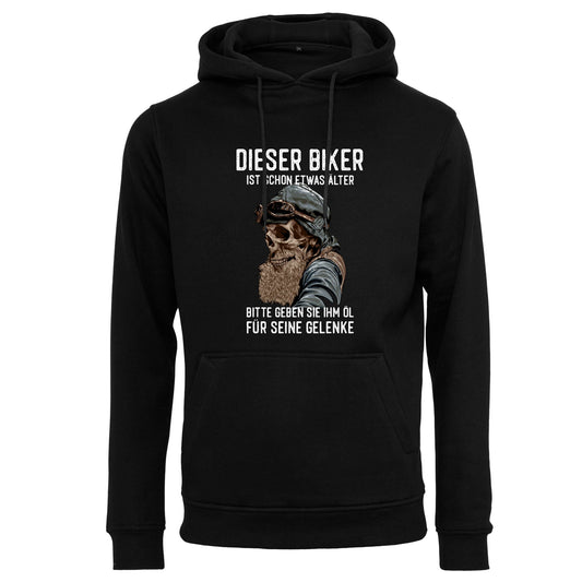 Hoodie: Dieser Biker ist schon etwa älter ...